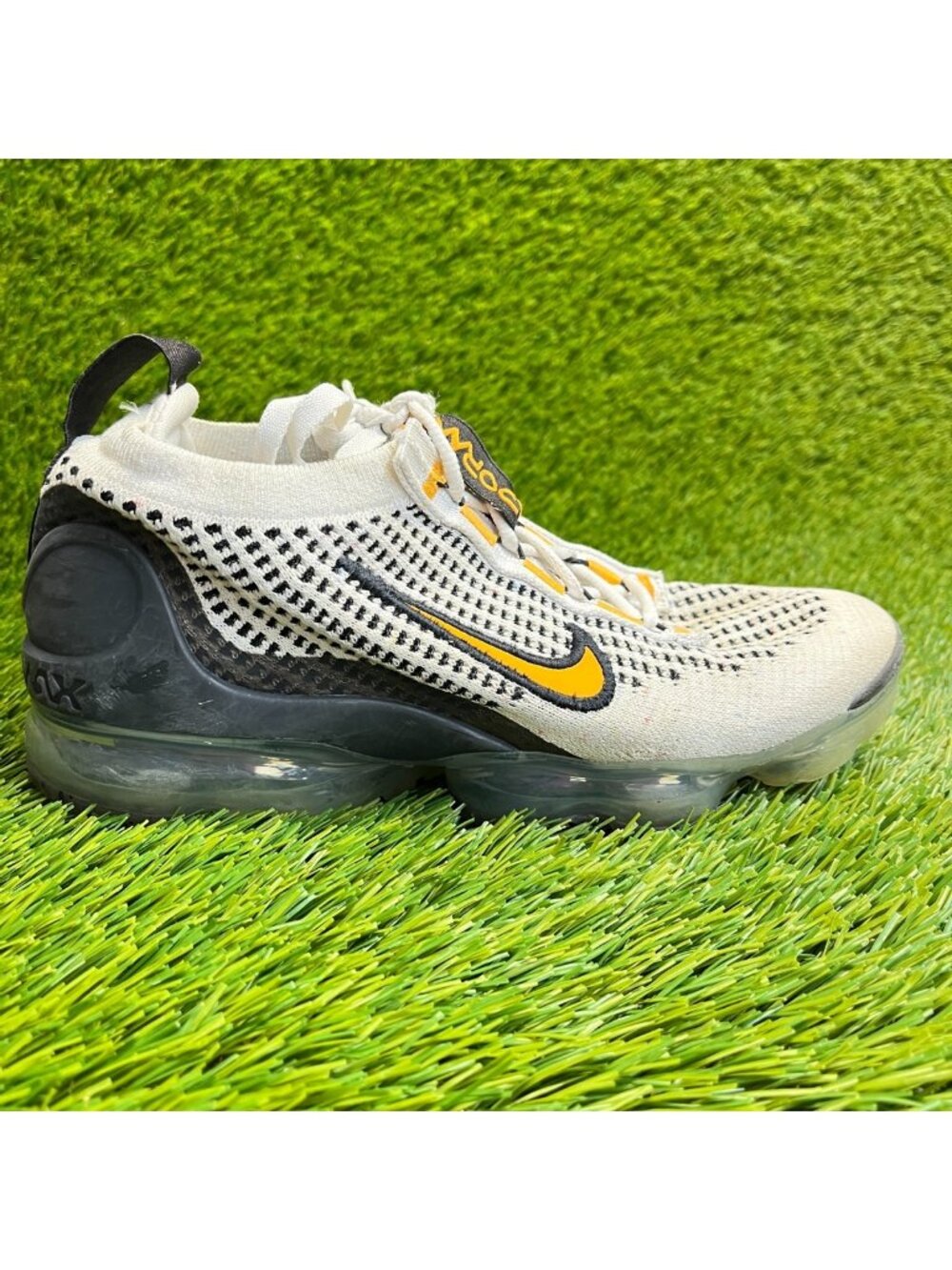 Nike Air VaporMax 2021 FK Boys Size 4.5Y Gray Athletic Running Shoes Sneakers